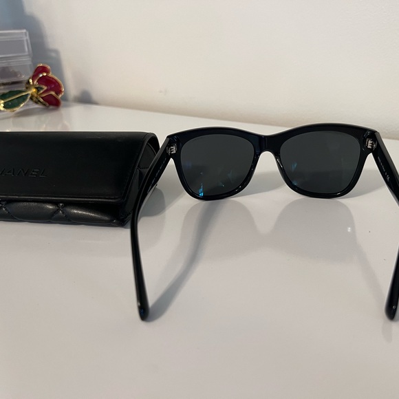 Chanel sunglasses. - Picture 8 of 12